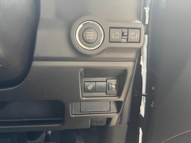 スペーシアカスタム ハイブリッドＸＳ　届出済未使用車　両側電動スライドドア　衝突被害軽減ブレーキ　コーナーセンサー　アダクティブクルーズコントロール　アイドリングストップ　オットマン　ＬＥＤヘッドライト　シートヒーター　アルミホイール（18枚目）