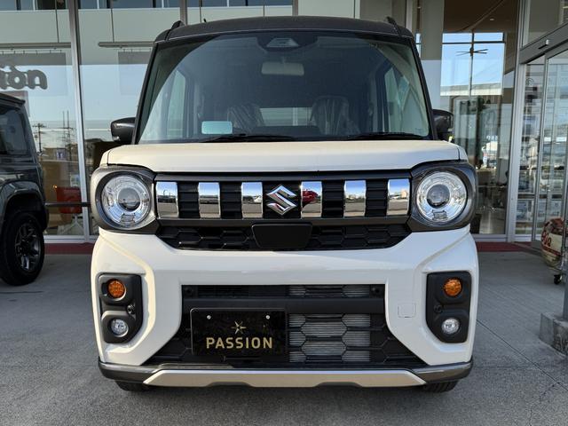 スペーシアギア ハイブリッドＸＺ　届出済未使用車　両側電動スライドドア　衝突被害軽減ブレーキ　コーナーセンサー　スマートキー　アダクティブクルーズコントロール　シートヒーター　ＬＥＤヘッドライト　ルーフレール　アルミホイール（6枚目）