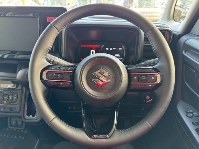 スペーシアギア ハイブリッドＸＺ　届出済未使用車　両側電動スライドドア　衝突被害軽減ブレーキ　コーナーセンサー　スマートキー　アダクティブクルーズコントロール　シートヒーター　ＬＥＤヘッドライト　ルーフレール　アルミホイール（15枚目）