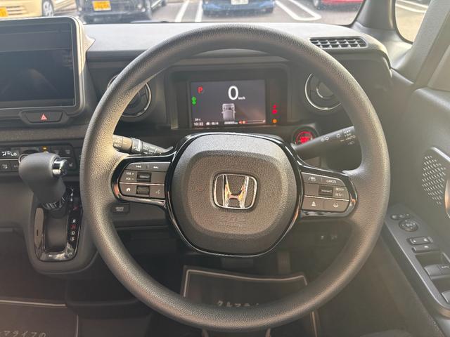 Ｎ－ＢＯＸ ベースグレード　届出済未使用車　片側電動スライドドア　衝突被害軽減ブレーキ　コーナーセンサー　アダクティブクルーズコントロール　アイドリングストップ　スマートキー　ＬＥＤヘッドライト　チップアップシート　バックカメラ（15枚目）