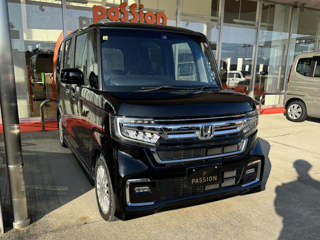 N-BOXカスタム Lターボ スタイル+ブラック 車検8年10月 両側電動スライドドア 衝突被害軽減ブレーキ コーナーセンサー スマートキー アイドリングストップ アダクティブクルーズコントロール LEDヘッドライト バックカメラ アルミホイール(6枚目)