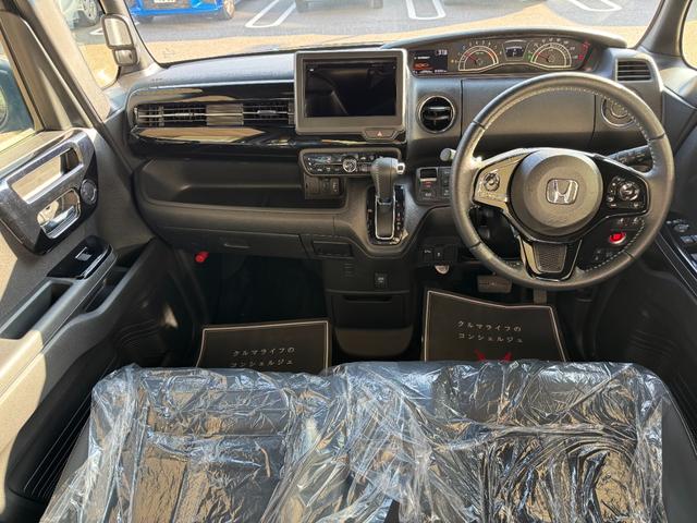 N-BOXカスタム Lターボ スタイル+ブラック 車検8年10月 両側電動スライドドア 衝突被害軽減ブレーキ コーナーセンサー スマートキー アイドリングストップ アダクティブクルーズコントロール LEDヘッドライト バックカメラ アルミホイール(11枚目)