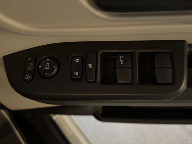 Ｎ－ＢＯＸ ベースグレード　届出済未使用車　片側電動スライドドア　衝突被害軽減ブレーキ　コーナーセンサー　アダクティブクルーズコントロール　アイドリングストップ　スマートキー　ＬＥＤヘッドライト　チップアップシート　バックカメラ（21枚目）