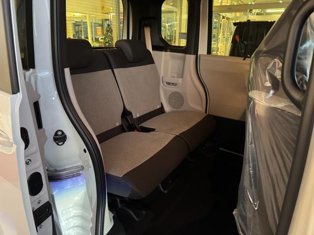 Ｎ－ＢＯＸ ベースグレード　届出済未使用車　片側電動スライドドア　衝突被害軽減ブレーキ　コーナーセンサー　アダクティブクルーズコントロール　アイドリングストップ　スマートキー　ＬＥＤヘッドライト　チップアップシート　バックカメラ（22枚目）