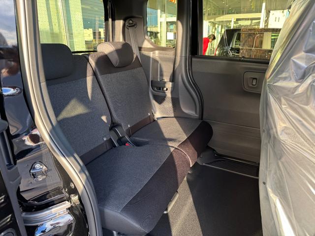 Ｎ－ＢＯＸカスタム ベースグレード　届出済未使用車　片側電動スライドドア　スマートキー　衝突被害軽減ブレーキ　アダプティブクルーズコントロール　アイドリングストップ　バックカメラ　シートヒーター　アルミホイール　ＬＥＤヘッドライト（22枚目）