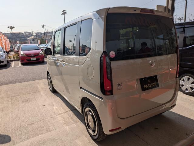 Ｎ－ＢＯＸ ファッションスタイル　片側電動スライドドア　衝突被害軽減ブレーキ　コーナーセンサー　アダクティブクルーズコントロール　アイドリングストップ　スマートキー　ＬＥＤヘッドライト　チップアップシート　バックカメラ　届出済未使用車（10枚目）