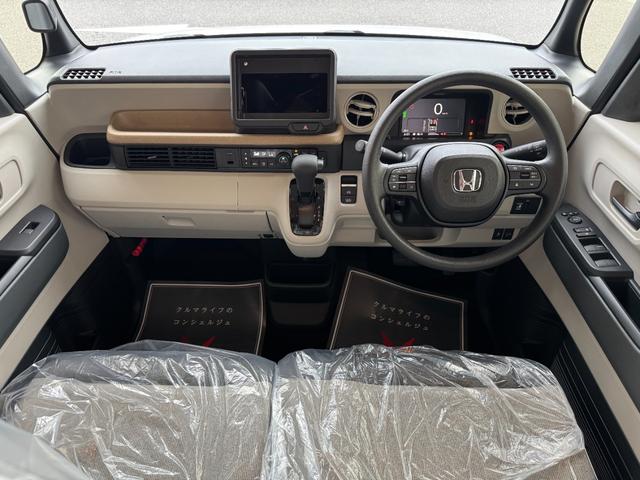 Ｎ－ＢＯＸ ベースグレード　届出済未使用車　片側電動スライドドア　衝突被害軽減ブレーキ　コーナーセンサー　アダクティブクルーズコントロール　アイドリングストップ　スマートキー　ＬＥＤヘッドライト　チップアップシート　バックカメラ（12枚目）