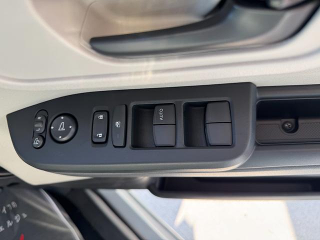 N-BOX ベースグレード 届出済未使用車 片側電動スライドドア 衝突被害軽減ブレーキ コーナーセンサー アダクティブクルーズコントロール アイドリングストップ スマートキー LEDヘッドライト チップアップシート バックカメラ(21枚目)