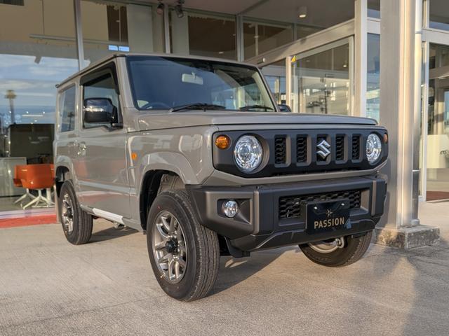 ジムニー ＸＣ　届出済未使用車　衝突被害軽減ブレーキ　コーナーセンサー　スマートキー　アイドリングストップ　ＬＥＤヘッドライト　クルーズコントロール　アルミホイール　シートヒーター　電動格納ドアミラー４ＷＤ（7枚目）