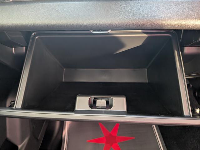 ジムニー ＸＣ　届出済未使用車　衝突被害軽減ブレーキ　コーナーセンサー　スマートキー　アイドリングストップ　ＬＥＤヘッドライト　クルーズコントロール　アルミホイール　シートヒーター　電動格納ドアミラー４ＷＤ（20枚目）