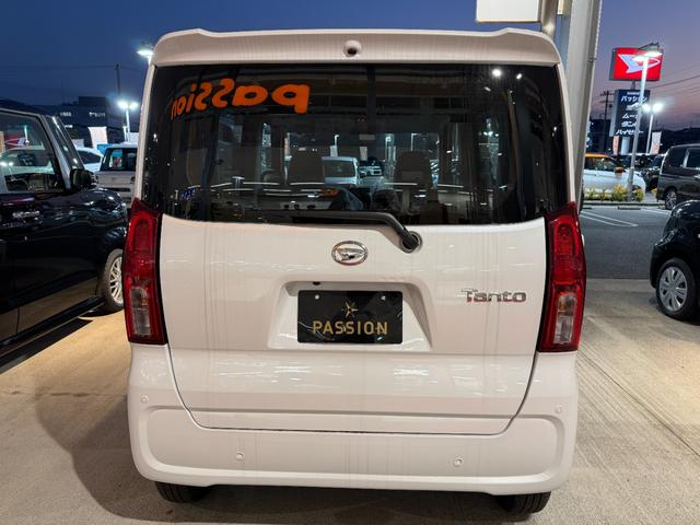 タント Ｌ　届出済未使用車　両側スライドドア　衝突被害軽減ブレーキ　コーナーセンサー　スマートキー　電動格納ドアミラー　ＬＥＤヘッドライト　バックカメラ　アイドリングストップ　ベンチシート　横滑り防止機能（9枚目）