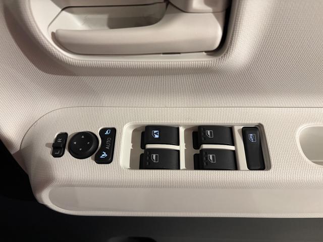 ムーヴキャンバス ストライプスＸ　届出済未使用車　両側電動スライドドア　衝突被害軽減ブレーキ　コーナーセンサー　スマートキー　アイドリングストップ　電動格納ドアミラー　横滑り防止機　ベンチシート　オートエアコン　レンタカーアップ（19枚目）