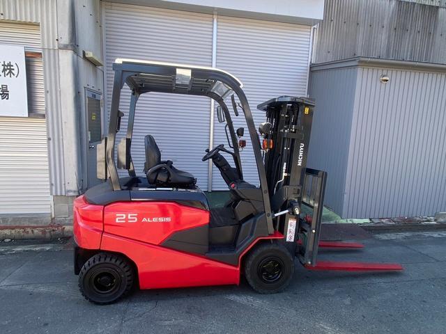 日本 　ニチユフォークリフト型式ＦＢ２５Ｐ－８０－３Ｆ４３０ＳＦ・燃料タイプバッテリー・荷重２．４ｔ・揚高	４．３ｍ・マストの種類３段フルフリー・サイドシフト（5枚目）
