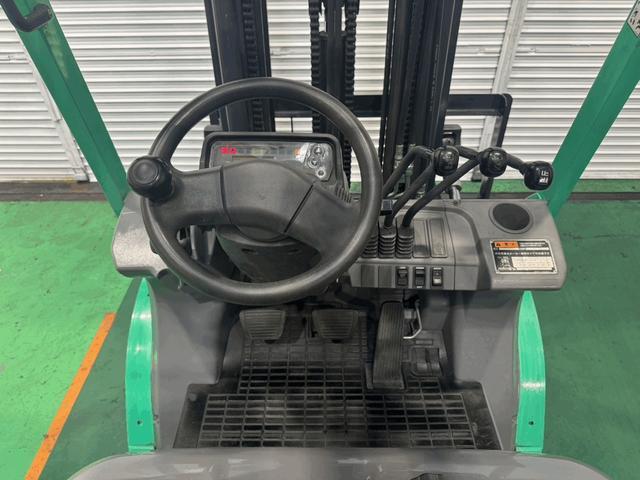 三菱 　フォークリフト・型式ＦＤＥ２５Ｔ・燃料タイプディーゼル（軽油）・荷重０．６ｔ・揚高６．０ｍ・マスト３段フルフリー・サイドシフト　公道走行可　アワーメーター１０４４（9枚目）