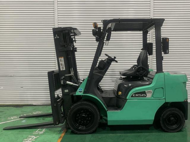三菱 　フォークリフト・型式ＫＦＤＥ２５Ｐ－１・燃料タイプディーゼル（軽油）・最大荷重２ｔ・最大揚高４．３ｍ・マスト３段フルフリー・サイドシフト（3枚目）