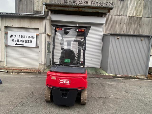 日本 　ニチユフォークリフト・型式ＦＢ２５Ｐ－８０－３Ｆ４３０ＳＦ・燃料タイプバッテリー・最大荷重２．４ｔ・最大揚高４．３ｍ・マスト３段フルフリー・サイドシフト　公道走行可　アワーメーター１６４８ｈ（7枚目）