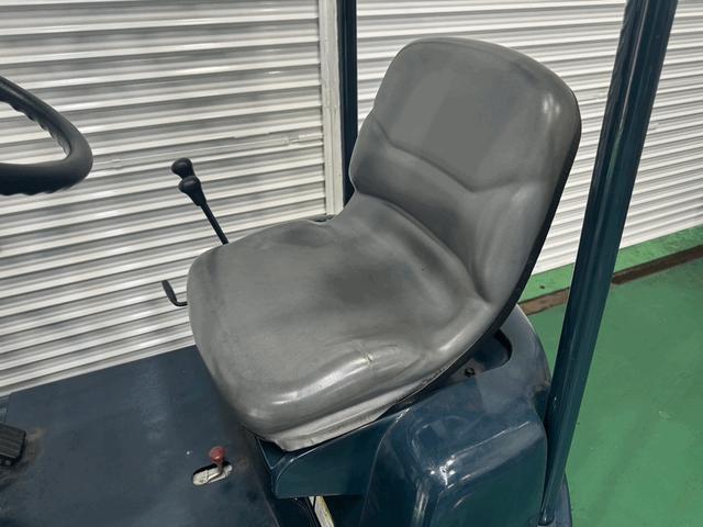 トヨタ 　フォークリフト　型式３ＦＢＫＬ７・燃料タイプバッテリー・最大荷重０．７ｔ・最大揚高２．５ｍ・マストの種類２段（9枚目）