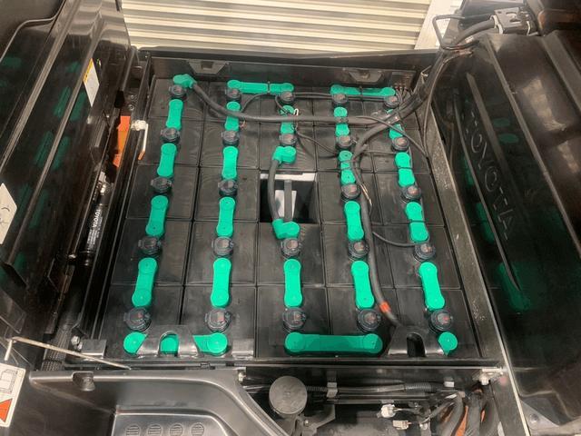 トヨタ 　フォークリフト・型式８ＦＢ１５・燃料タイプバッテリー・荷重１．５ｔ・揚高３．１Ｍ・マスト２段・アタッチメント無し（12枚目）