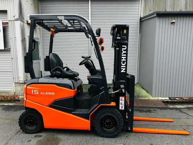 日本 　ニチユフォークリフトの型式ＦＢ１５Ｐ－８０－３００ＳＦ・燃料タイプバッテリー・荷重１．５ｔ・揚高３．０ｍ・マストの種類２段・サイドシフト（4枚目）