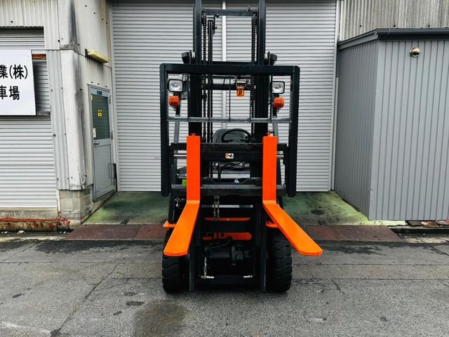 日本 　ニチユフォークリフトの型式ＦＢ１５Ｐ－８０－３００ＳＦ・燃料タイプバッテリー・荷重１．５ｔ・揚高３．０ｍ・マストの種類２段・サイドシフト（7枚目）
