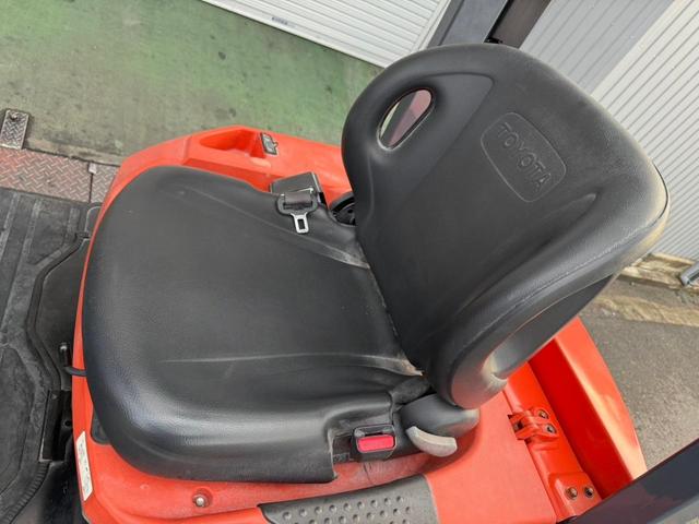 トヨタ 　フォークリフト型式８ＦＢＬ１５・燃料タイプバッテリー・荷重１．５ｔ・揚高３．０ｍ・マストの種類２段・アタッチメント名サイドシフト（9枚目）