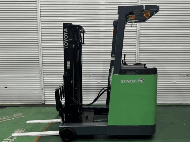 トヨタ  フォークリフト・型式7FBR15・燃料タイプバッテリー・最大荷重1.5t・最大揚高3.0m・マストの種類2段 公道走行可 6,680h(3枚目)
