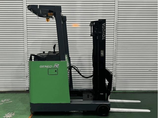 トヨタ  フォークリフト・型式7FBR15・燃料タイプバッテリー・最大荷重1.5t・最大揚高3.0m・マストの種類2段 公道走行可 6,680h(5枚目)