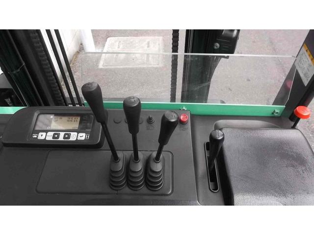 トヨタ  フォークリフト・型式7FBR15・燃料タイプバッテリー・最大荷重1.5t・最大揚高4.0m・マストの種類2段・VHPE-SV 公道走行可 8,793h(6枚目)