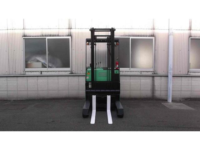 トヨタ  フォークリフト・型式7FBR15・燃料タイプバッテリー・最大荷重1.5t・最大揚高4.0m・マストの種類2段・VHPE-SV 公道走行可 11,156h(4枚目)