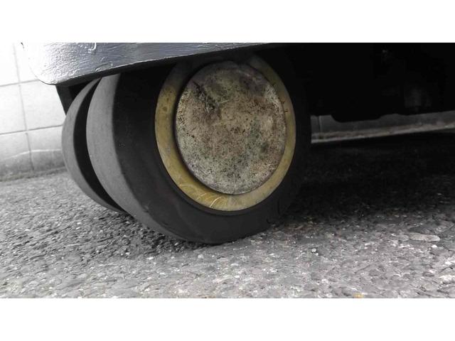 トヨタ  フォークリフト・型式7FBR15・燃料タイプバッテリー・最大荷重1.5t・最大揚高4.0m・マストの種類2段・VHPE-SV 公道走行可 11,156h(9枚目)