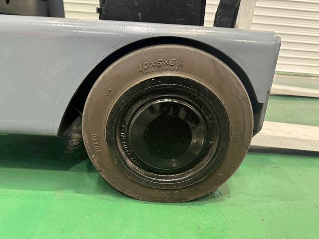 トヨタ 　フォークリフト・型式８ＦＢＲ１０・燃料タイプバッテリー・最大荷重０．９ｔ・最大揚高３．７ｍ・マストの種類２段　公道走行可　アワーメーター１９７０ｈ（14枚目）