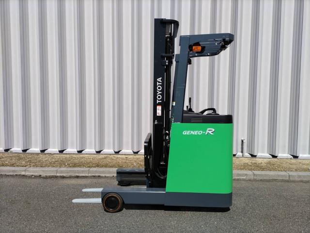 トヨタ  フォークリフト・型式7FBR15・燃料タイプバッテリー・最大荷重1.5t・最大揚高4.0m・マストの種類2段 公道走行可 8,897h(3枚目)