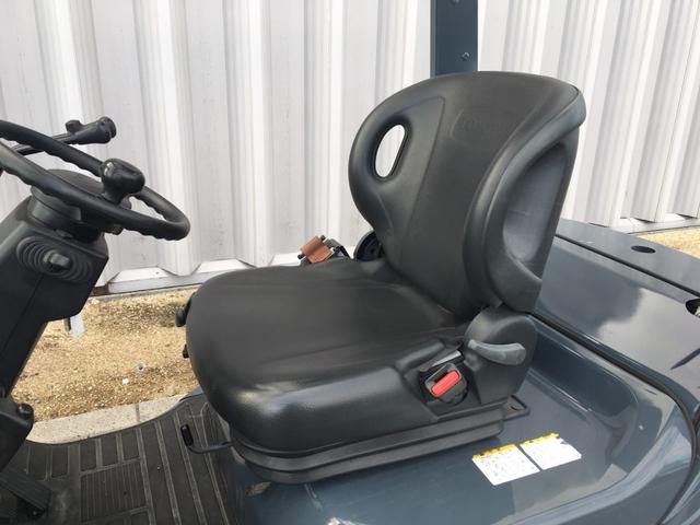 トヨタ  中古フォークリフト・02-8FD15・燃料タイプディーゼル(軽油)・エンジンカウンター・最大荷重1.5t・揚高3.0m・2段マスト 公道走行可 アワーメーター4921(9枚目)