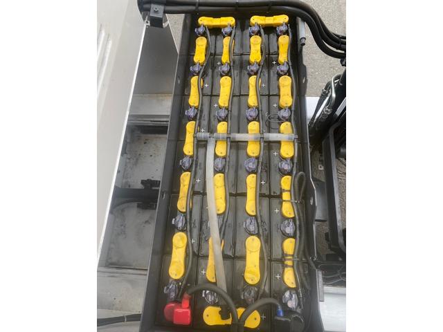 日本 　ニチユフォークリフト・型式ＦＢＲＭ１５－８５－３００ＳＦ・燃料タイプバッテリー・荷重１．３５ｔ・揚高３．０Ｍ・マスト２段・アタッチメントサイドシフト（15枚目）