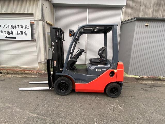 トヨタ  フォークリフト・型式02-8FD15・燃料タイプディーゼル(軽油)・荷重1.5t・揚高3.0M・マスト2段・アタッチメント無し(4枚目)