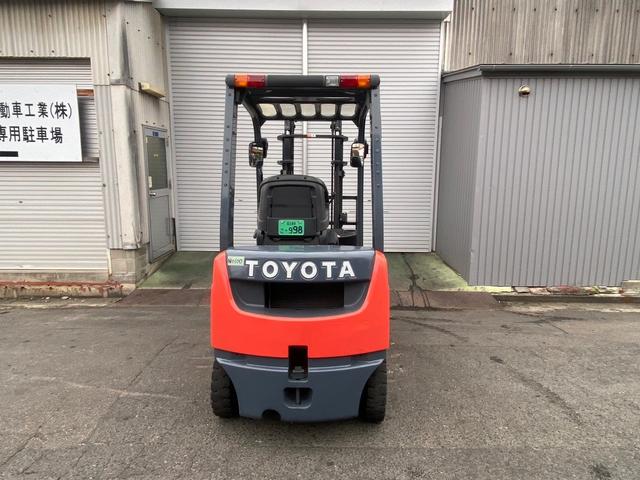 トヨタ  フォークリフト・型式02-8FD15・燃料タイプディーゼル(軽油)・荷重1.5t・揚高3.0M・マスト2段・アタッチメント無し(7枚目)