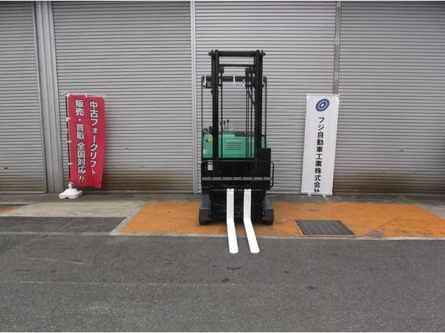 トヨタ  フォークリフト・型式7FBR15・燃料タイプバッテリー・最大荷重1.5t・最大揚高4.0m・マストの種類2段 公道走行可 アワーメーター9887h(4枚目)