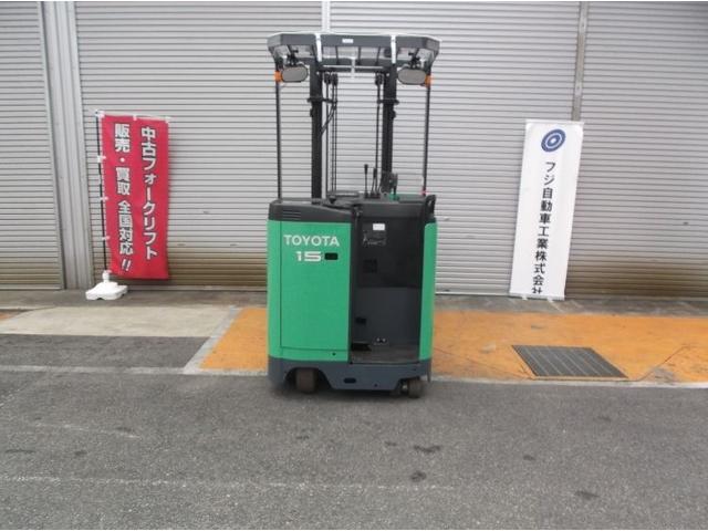 トヨタ  フォークリフト・型式7FBR15・燃料タイプバッテリー・最大荷重1.5t・最大揚高4.0m・マストの種類2段 公道走行可 アワーメーター9887h(5枚目)