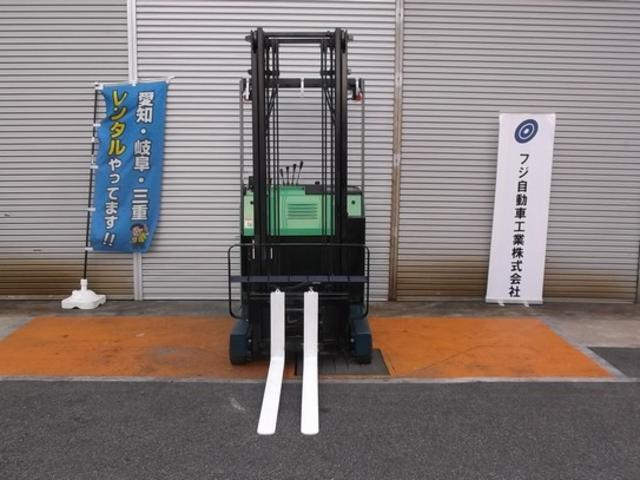 トヨタ  フォークリフト・型式7FBR15・燃料タイプバッテリー・最大荷重1.3t・最大揚高4.0m・マストの種類2段・サイドシフトVSFL280-48 公道走行可 アワーメーター9851h(4枚目)