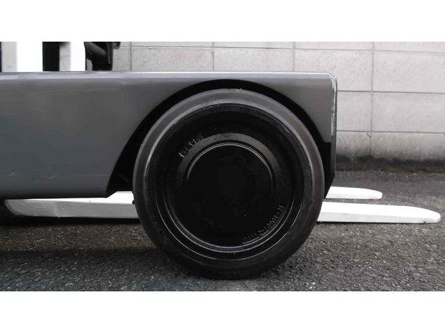 トヨタ  フォークリフト・型式7FBR15・燃料タイプバッテリー・最大荷重1.5t・最大揚高4.0m・マストの種類2段 公道走行可 10,712h(10枚目)