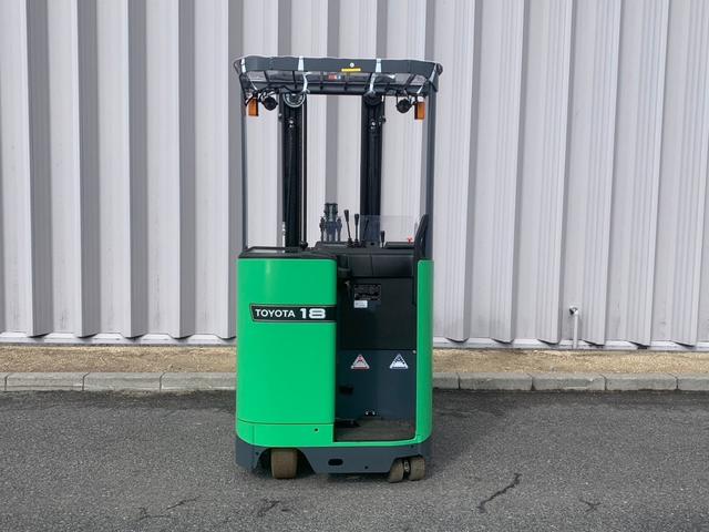 トヨタ 　フォークリフト・型式８ＦＢＲ１８・燃料タイプバッテリー・荷重１．３５ｔ・揚高５．５Ｍ・マスト３段フルフリー・アタッチメント無し（5枚目）