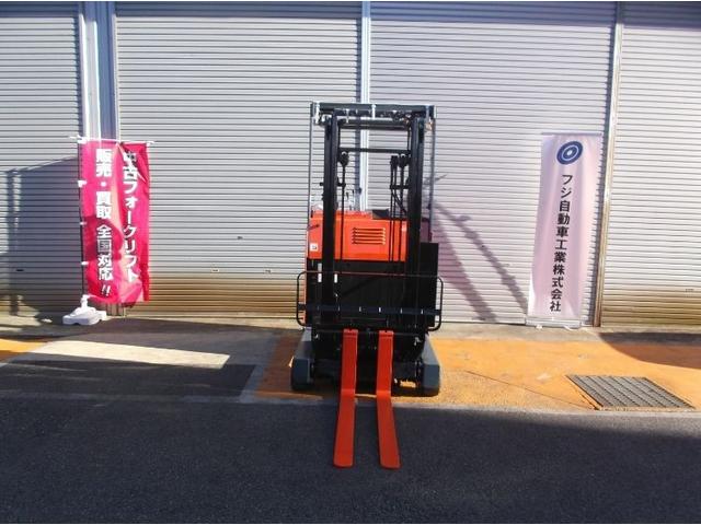 トヨタ  フォークリフト・型式7FBR15・燃料タイプバッテリー・最大荷重1.5t・最大揚高3.0m・マストの種類2段 公道走行可 アワーメーター10212h(4枚目)