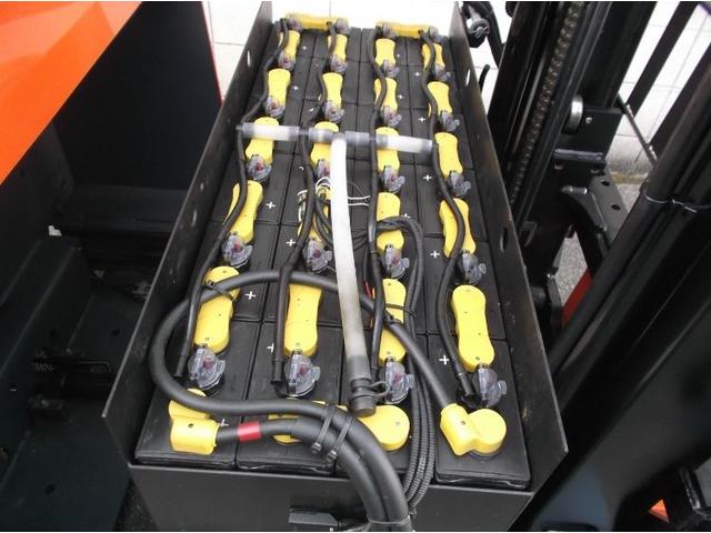 トヨタ  フォークリフト・型式7FBR15・燃料タイプバッテリー・最大荷重1.5t・最大揚高3.0m・マストの種類2段 公道走行可 アワーメーター10212h(13枚目)