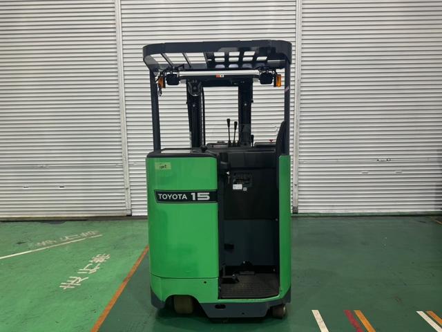 トヨタ 　フォークリフト・型式８ＦＢＲ１５・燃料タイプバッテリー・荷重１．５ｔ・揚高４．３Ｍ・マスト３段フルフリー・アタッチメント無し（5枚目）