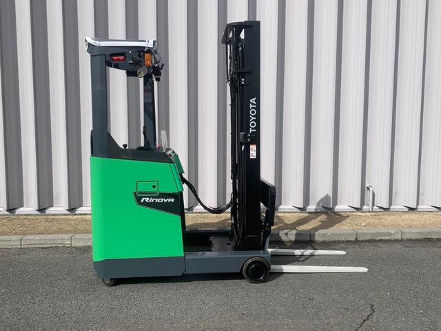 トヨタ 　フォークリフト・型式８ＦＢＲ１５・燃料タイプバッテリー・最大荷重１．５ｔ・最大揚高４．０ｍ・マストの種類２段（3枚目）