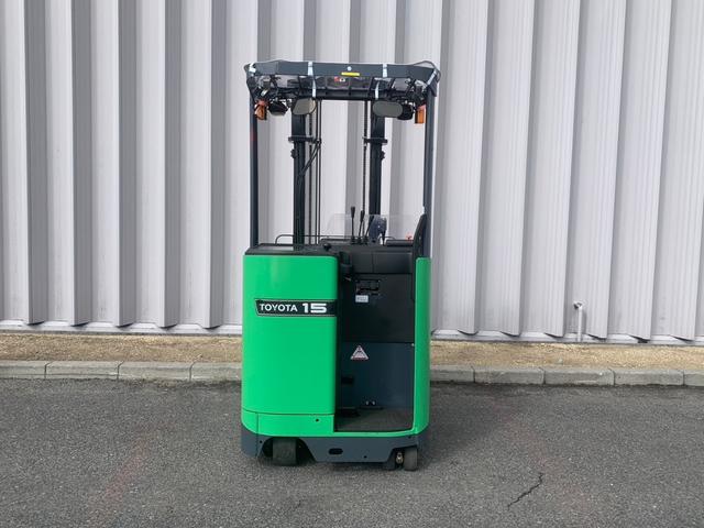 トヨタ 　フォークリフト・型式８ＦＢＲ１５・燃料タイプバッテリー・最大荷重１．５ｔ・最大揚高４．０ｍ・マストの種類２段（5枚目）