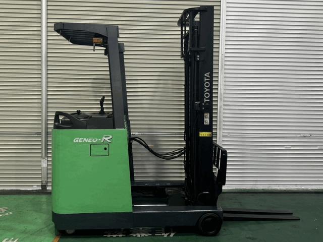 トヨタ  フォークリフト・型式7FBR18・燃料タイプバッテリー・荷重1.8t・揚高4.0M・マスト2段・アタッチメント無し 公道走行可 5,922h(4枚目)
