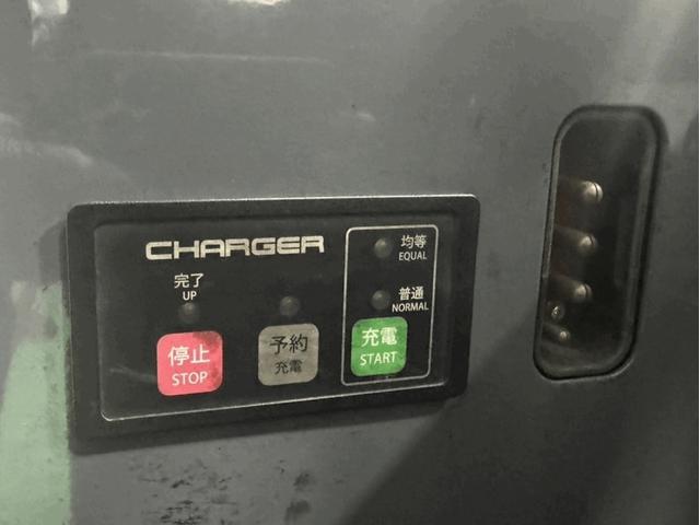 トヨタ  フォークリフト・型式7FBR18・燃料タイプバッテリー・荷重1.8t・揚高4.0M・マスト2段・アタッチメント無し 公道走行可 5,922h(10枚目)