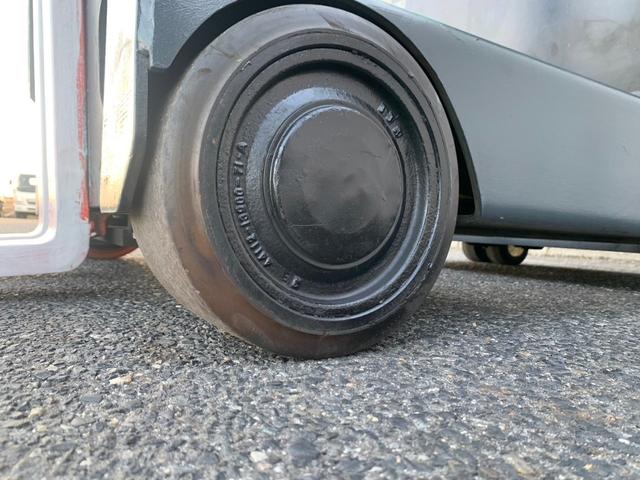 トヨタ  フォークリフト・型式7FBR15・燃料タイプバッテリー・最大荷重1.5t・最大揚高3.5m・マストの種類2段 公道走行可 5,236h(9枚目)
