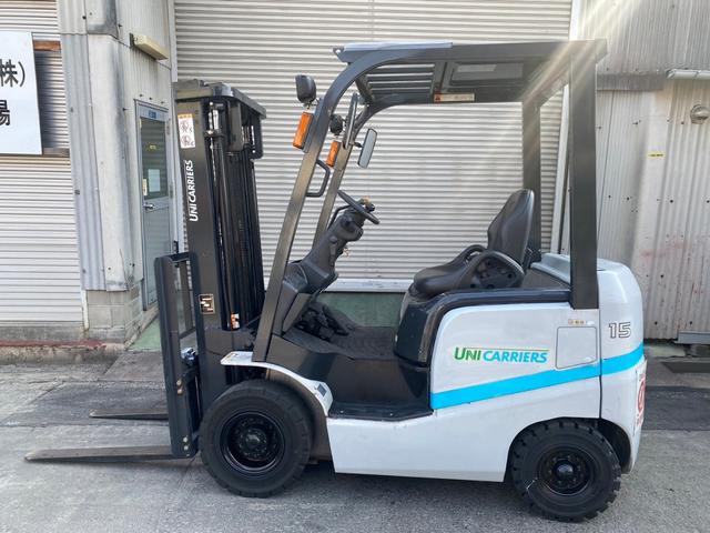 日本  ユニキャリアフォークリフトの・型式FD15T14・燃料タイプディーゼル(軽油)・荷重1.5t・揚高3.0M・マスト2段・アタッチメント無し 公道走行可 アワーメーター1452h(3枚目)
